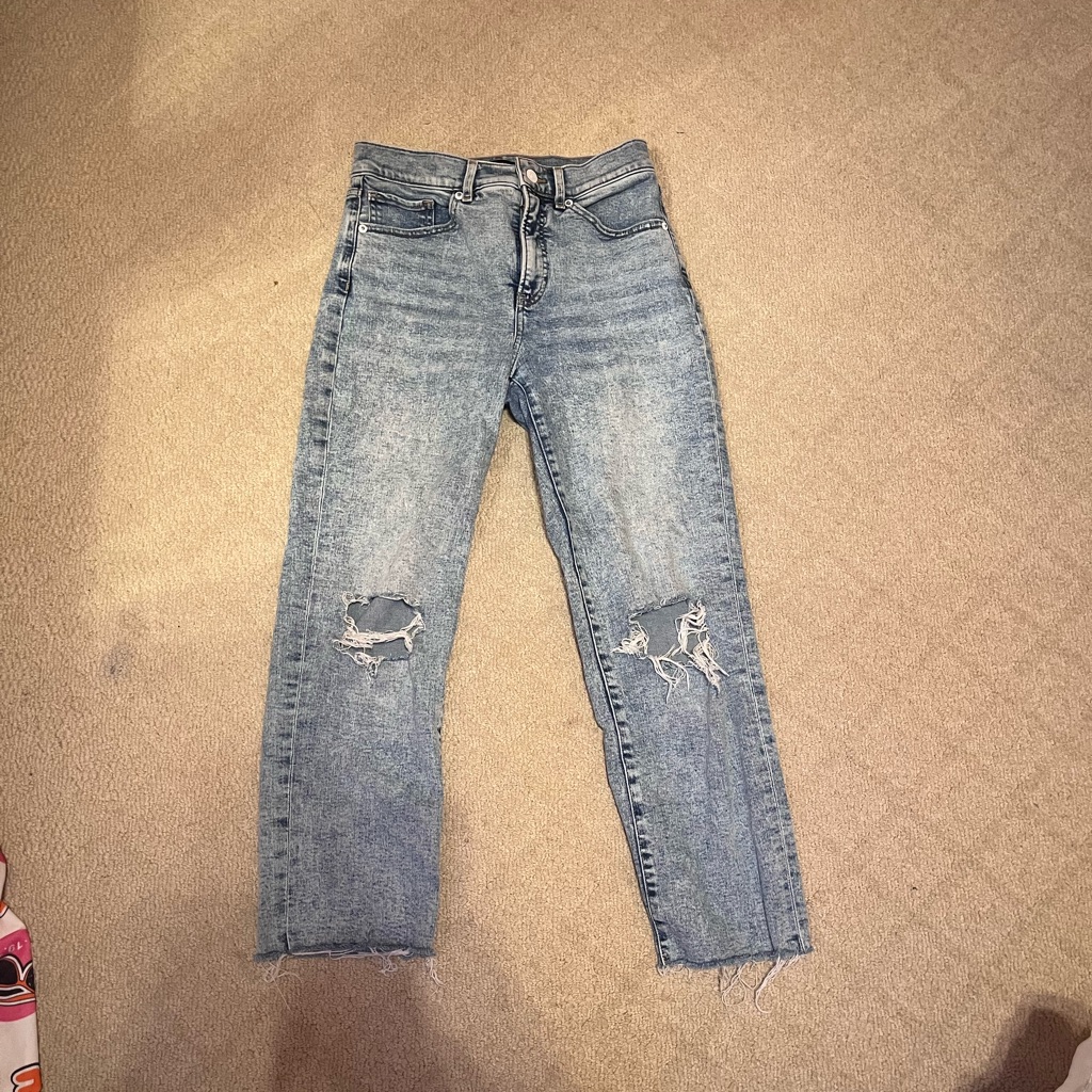 Express High Rise Straight Ankle Jeans. Size 4 Regular